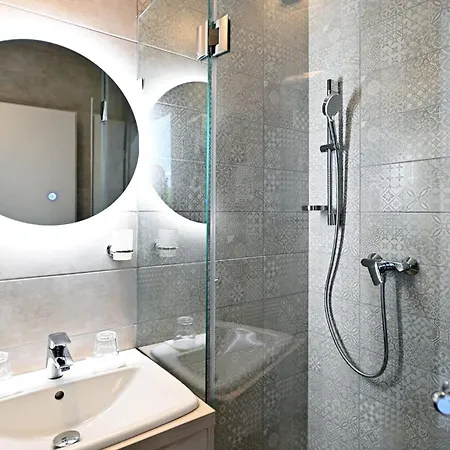 Merlot Hotel 3*